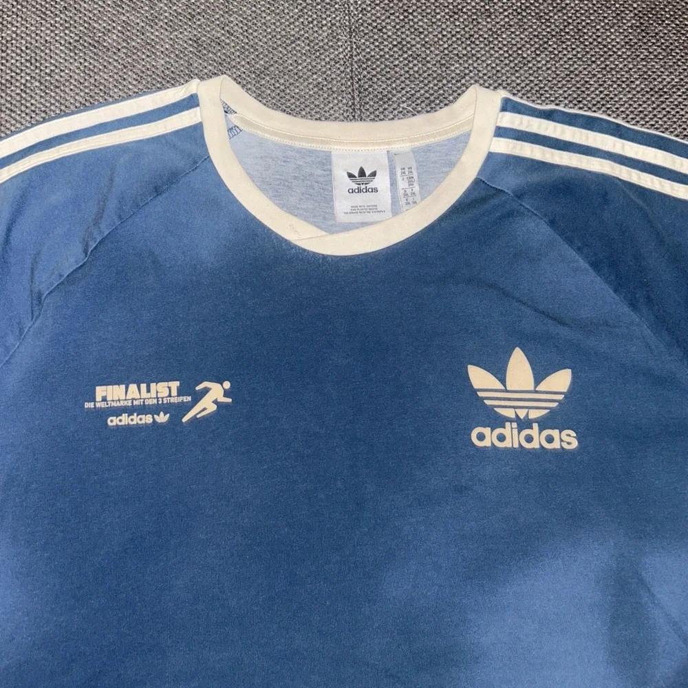 Rare adidas originals SS22 Stripe Logo Tie Dye Short Sleeve Blue T-Shirt 2XL - Picture 2 of 5